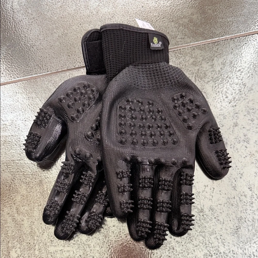 Black Pet Grooming Gloves